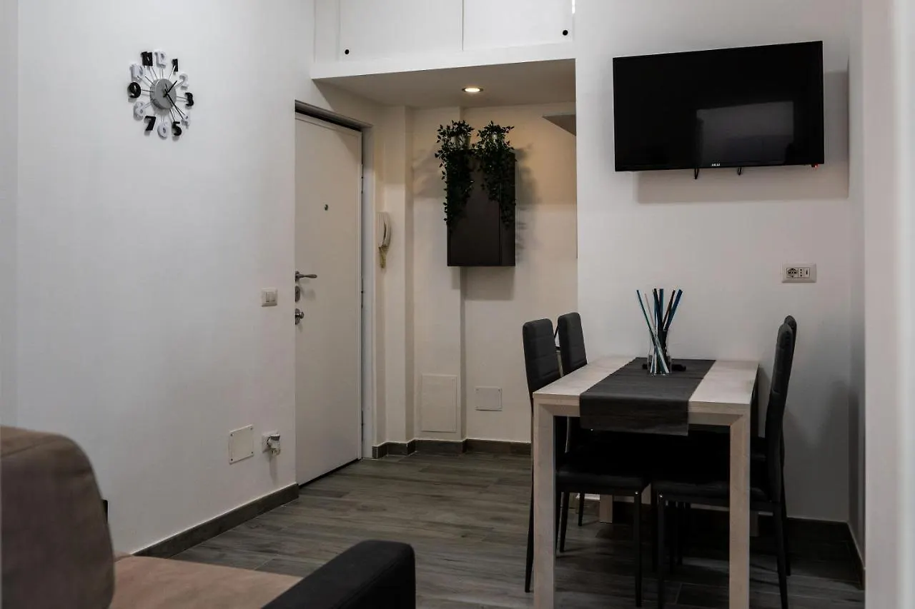 Апартаменты L'Arche Lodovico Il Moro - House On The Navigli River Милан Италия