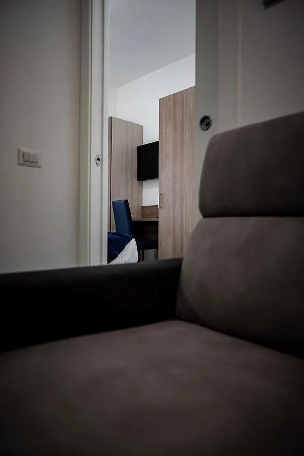 Апартаменты L'Arche Lodovico Il Moro - House On The Navigli River Милан