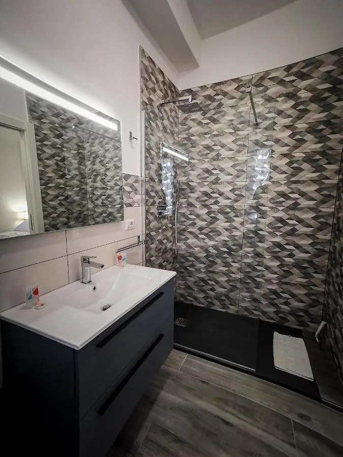 L'Arche Lodovico Il Moro - House On The Navigli River Milan Apartment